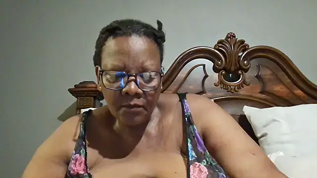 Snapshot of SEXYBOOBSNASS chatting on January 17, 2025, 3:01 am SEXYBOOBSNASS online show from January 17, 2025, 3:01 am