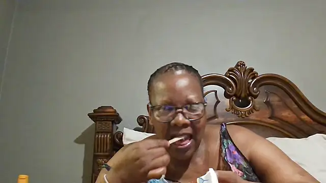 Snapshot of SEXYBOOBSNASS chatting on February 2, 2025, 8:08 pm SEXYBOOBSNASS online show from February 2, 2025, 8:08 pm