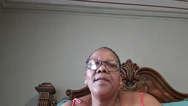 Snapshot of SEXYBOOBSNASS chatting on February 11, 2025, 12:37 pm SEXYBOOBSNASS online show from February 11, 2025, 12:37 pm