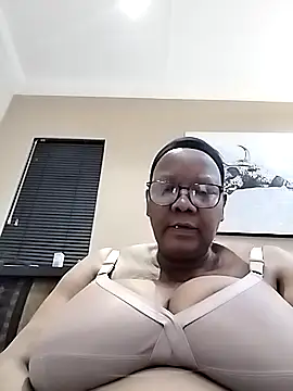 Snapshot of SEXYBOOBSNASS chatting on September 22, 2025, 6:43 pm SEXYBOOBSNASS online show from September 22, 2025, 6:43 pm