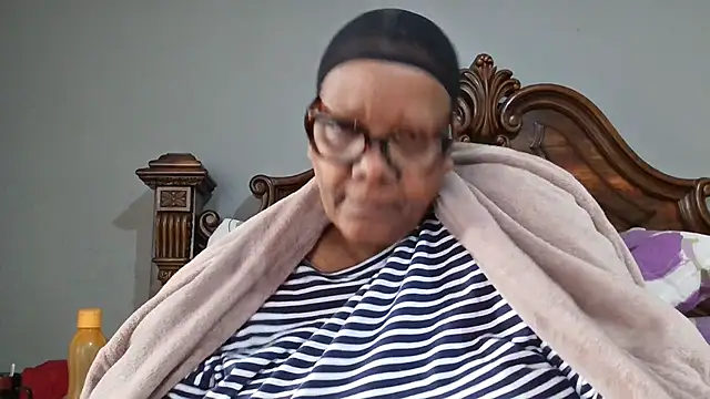 Snapshot of SEXYBOOBSNASS chatting on October 20, 2025, 5:08 am SEXYBOOBSNASS online show from October 20, 2025, 5:08 am