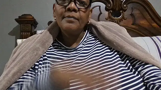 Snapshot of SEXYBOOBSNASS chatting on October 30, 2025, 7:03 pm SEXYBOOBSNASS online show from October 30, 2025, 7:03 pm