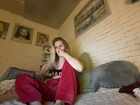 Snapshot of Angel_girllovemy chatting on February 5, 2025, 6:59 pm Angel girllovemy online show from February 5, 2025, 6:59 pm