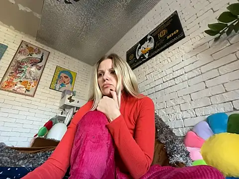 Snapshot of Angel_girllovemy chatting on February 23, 2025, 11:22 am Angel girllovemy online show from February 23, 2025, 11:22 am