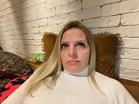 Snapshot of Angel_girllovemy chatting on February 27, 2025, 4:10 pm Angel girllovemy online show from February 27, 2025, 4:10 pm