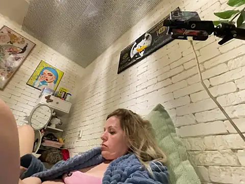 Snapshot of Angel_girllovemy chatting on March 7, 2025, 5:28 pm Angel girllovemy online show from March 7, 2025, 5:28 pm
