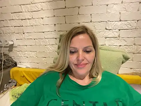 Snapshot of Angel_girllovemy chatting on March 21, 2025, 4:51 pm Angel girllovemy online show from March 21, 2025, 4:51 pm