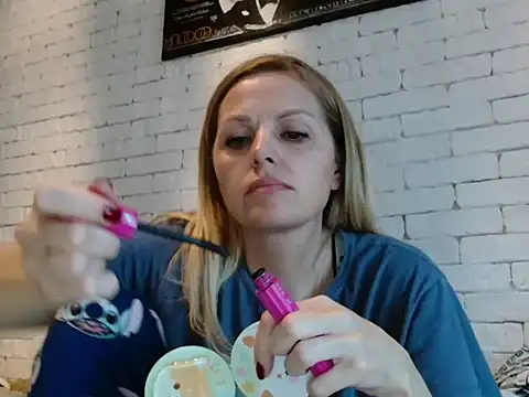 Snapshot of Angel_girllovemy chatting on October 2, 2025, 7:48 am Angel girllovemy online show from October 2, 2025, 7:48 am