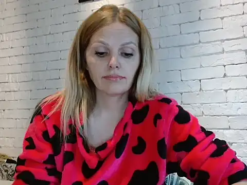 Snapshot of Angel_girllovemy chatting on October 8, 2025, 10:02 am Angel girllovemy online show from October 8, 2025, 10:02 am