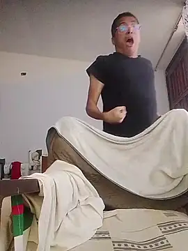 Mghty-cockl88 online show from February 1, 2026, 4:27 pm