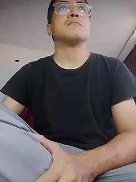 Mghty-cockl88 online show from April 2, 2026, 1:42 pm