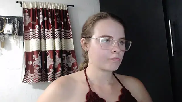 Snapshot of HellenMiyer1111 chatting on October 30, 2025, 8:20 pm HellenMiyer1111 online show from October 30, 2025, 8:20 pm