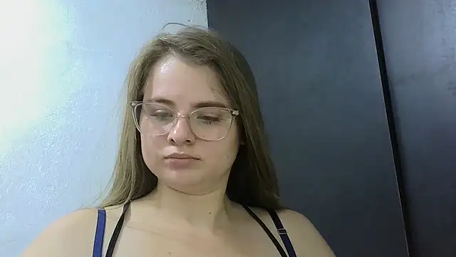 HellenMiyer1111 online show from April 14, 2026, 3:40 pm