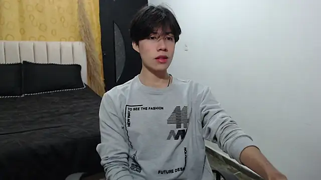 Snapshot of Elio-cam chatting on December 10, 2024, 8:30 am Elio-cam online show from December 10, 2024, 8:30 am