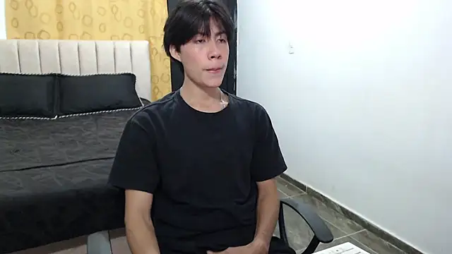 Snapshot of Elio-cam chatting on February 2, 2025, 8:02 am Elio-cam online show from February 2, 2025, 8:02 am