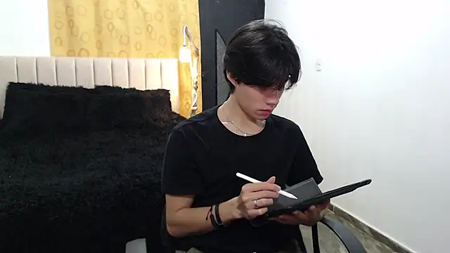 Snapshot of Elio-cam chatting on February 23, 2025, 9:00 am Elio-cam online show from February 23, 2025, 9:00 am