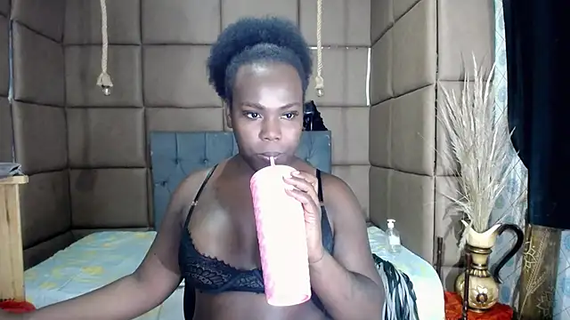 CatrinaGill online show from October 23, 2025, 3:00 pm