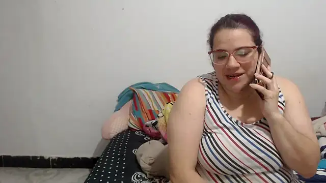 Snapshot of karlythoth@xh chatting on March 20, 2025, 3:25 pm karlythothxh online show from March 20, 2025, 3:25 pm