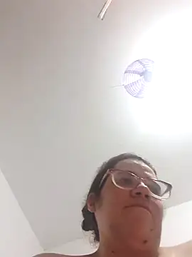 karlythothxh online show from October 26, 2025, 7:42 pm