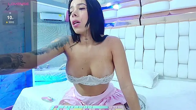 Snapshot of sexysistter chatting on January 13, 2025, 12:13 pm sexysistter online show from January 13, 2025, 12:13 pm