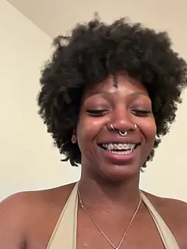 mochamimi online show from March 29, 2026, 4:45 am