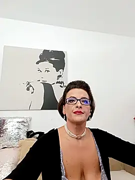 RebeccaNoble online show from September 26, 2025, 1:04 pm