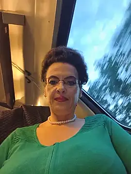 RebeccaNoble online show from May 28, 2026, 2:42 am
