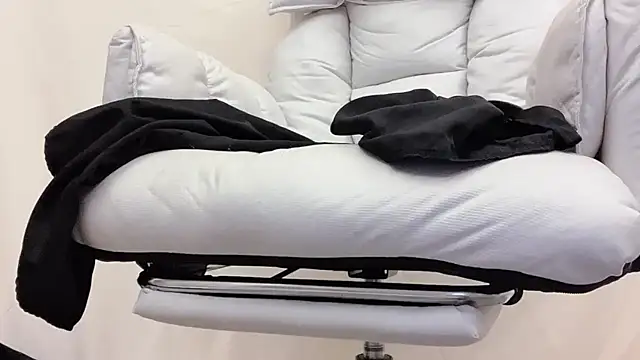 Tw Zoella online show from February 5, 2026, 3:05 pm