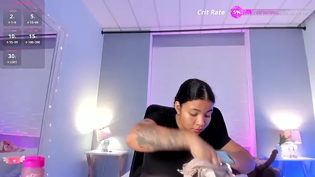 SophiaaStone online show from November 4, 2025, 11:42 am