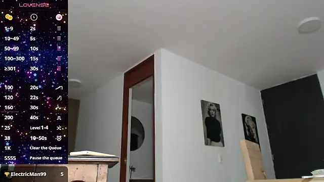 Snapshot of Ferotica_mistress chatting on December 15, 2024, 7:24 am Ferotica mistress online show from December 15, 2024, 7:24 am