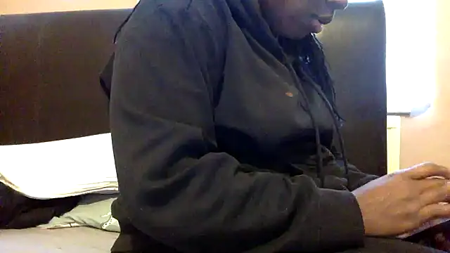 blacksexybeauty31 online show from March 18, 2025, 4:37 pm