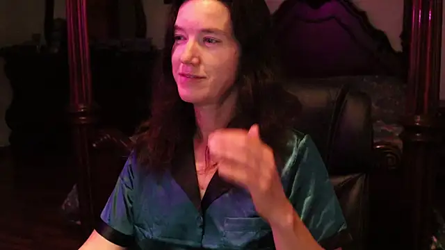 Snapshot of thornburyrose chatting on October 31, 2025, 1:50 am thornburyrose online show from October 31, 2025, 1:50 am