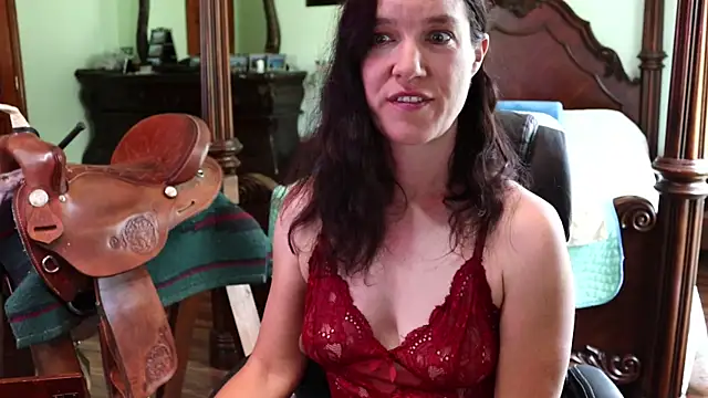 Snapshot of thornburyrose chatting on May 23, 2026, 6:01 pm thornburyrose online show from May 23, 2026, 6:01 pm