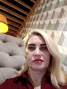 JennyOMay online show from November 15, 2025, 5:27 am