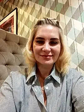 JennyOMay online show from March 25, 2026, 5:46 am