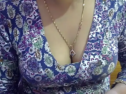 Your wild Dia online show from November 3, 2025, 5:20 am