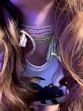 Snapshot of Weeissy chatting on September 11, 2025, 7:03 pm Weeissy online show from September 11, 2025, 7:03 pm