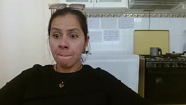 Snapshot of Sara_Brandon chatting on September 21, 2025, 8:10 pm Sara Brandon online show from September 21, 2025, 8:10 pm