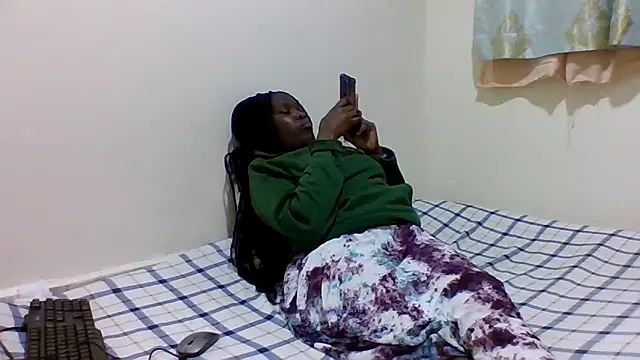 Snapshot of sweetelle09 chatting on May 22, 2026, 6:46 pm sweetelle09 online show from May 22, 2026, 6:46 pm