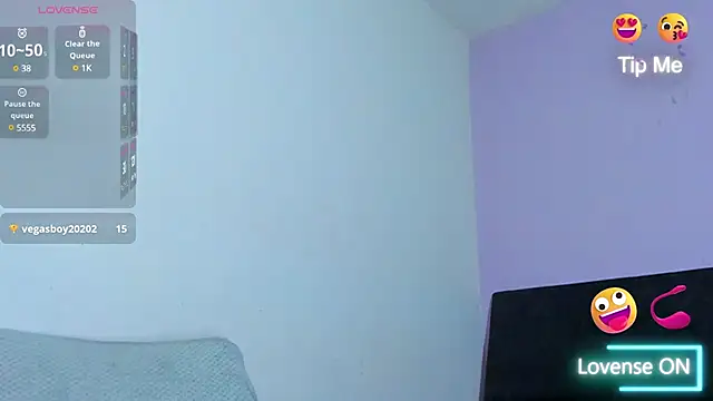 jhonyalzate2 online show from December 18, 2024, 9:14 am