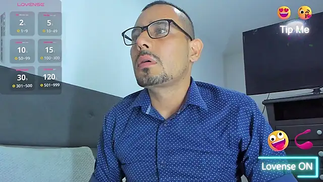 jhonyalzate2 online show from January 22, 2025, 2:59 am