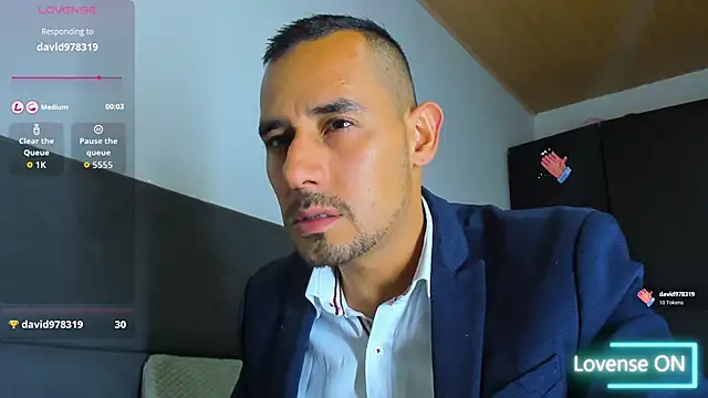 jhonyalzate2 online show from November 10, 2025, 1:15 am