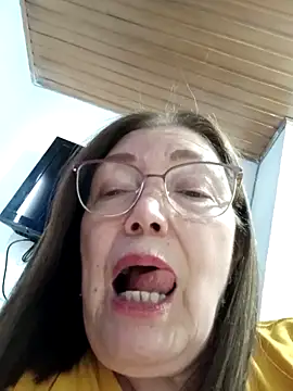 Vicky Rosse online show from March 7, 2025, 8:55 pm