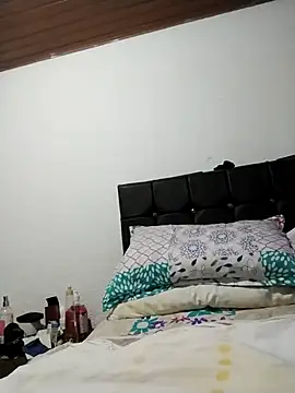 Vicky Rosse online show from October 9, 2025, 8:07 pm