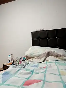 Vicky Rosse online show from April 11, 2026, 5:17 pm