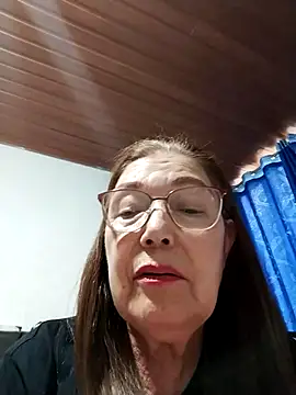 Snapshot of Vicky_Rosse chatting on April 23, 2026, 9:39 pm Vicky Rosse online show from April 23, 2026, 9:39 pm