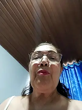 Snapshot of Vicky_Rosse chatting on May 26, 2026, 9:00 pm Vicky Rosse online show from May 26, 2026, 9:00 pm
