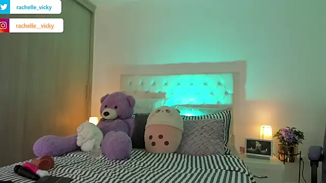 Snapshot of vicky_rachell chatting on March 17, 2025, 2:01 pm vicky rachell online show from March 17, 2025, 2:01 pm