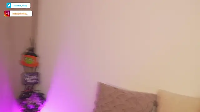 Snapshot of vicky_rachell chatting on October 31, 2025, 3:24 pm vicky rachell online show from October 31, 2025, 3:24 pm