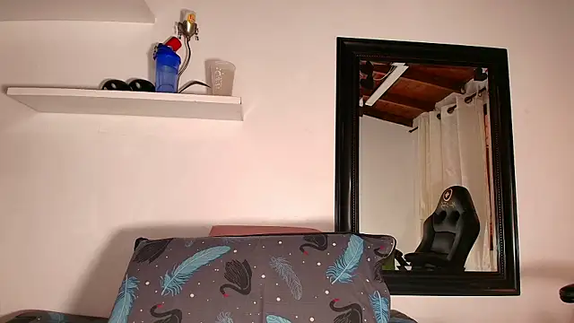 alexaa walker online show from January 27, 2025, 12:05 pm